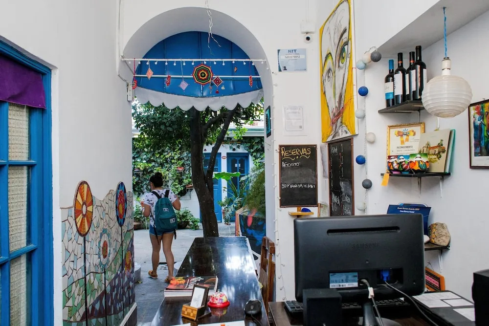 Casa Blanca Hostel