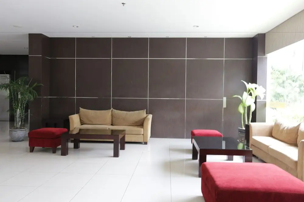 RedDoorz Plus near Mall Bali Galeria 2