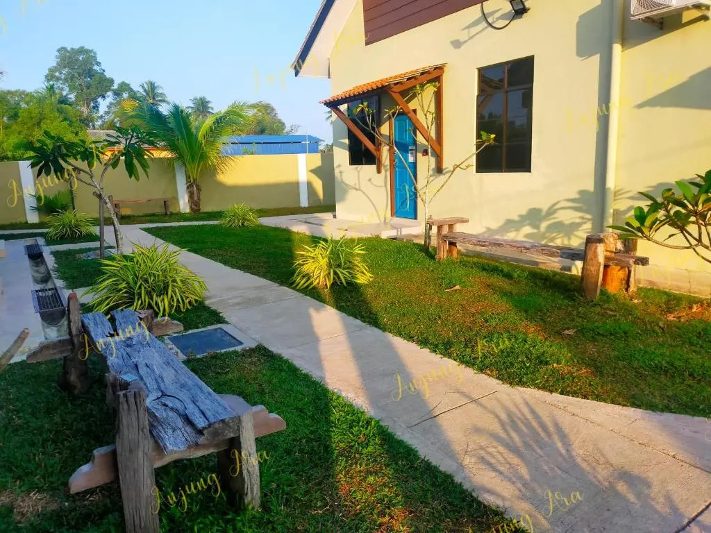anjung ara suites and roomstays
