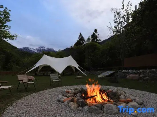 Hailuogou Seven Valleys Source · Snow Mountain Secret Realm Onsen Resort Hotel