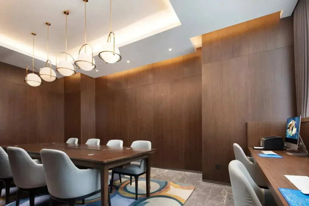Hampton by Hilton zhumadian sports center