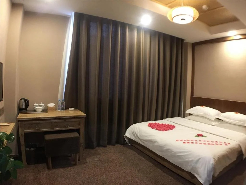 Gujun Hotel