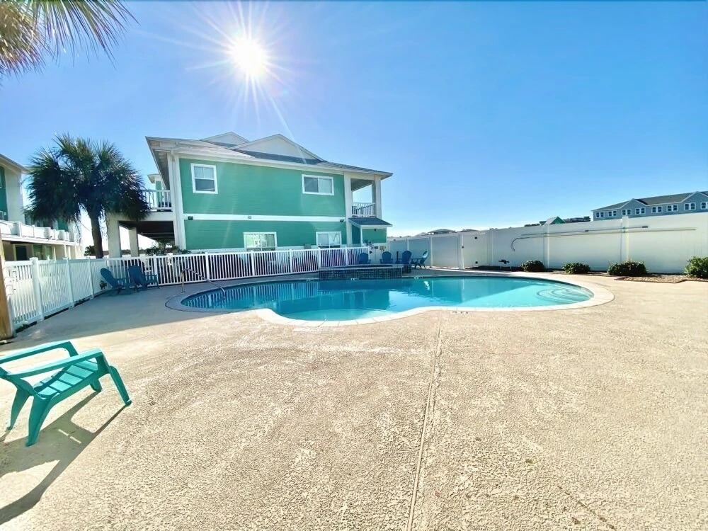 7 Meridian Condos 3 Bedrooms 2.5 Bathrooms Condo