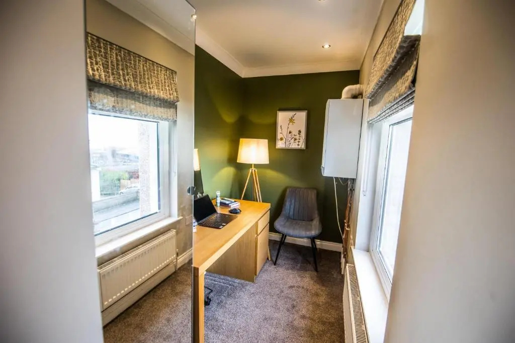 Stunning 2BD Family Retreat Swansea