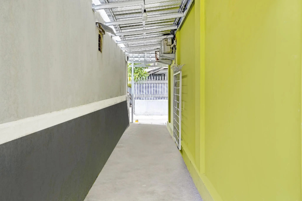 Dewi Guest House Syariah by Oyo