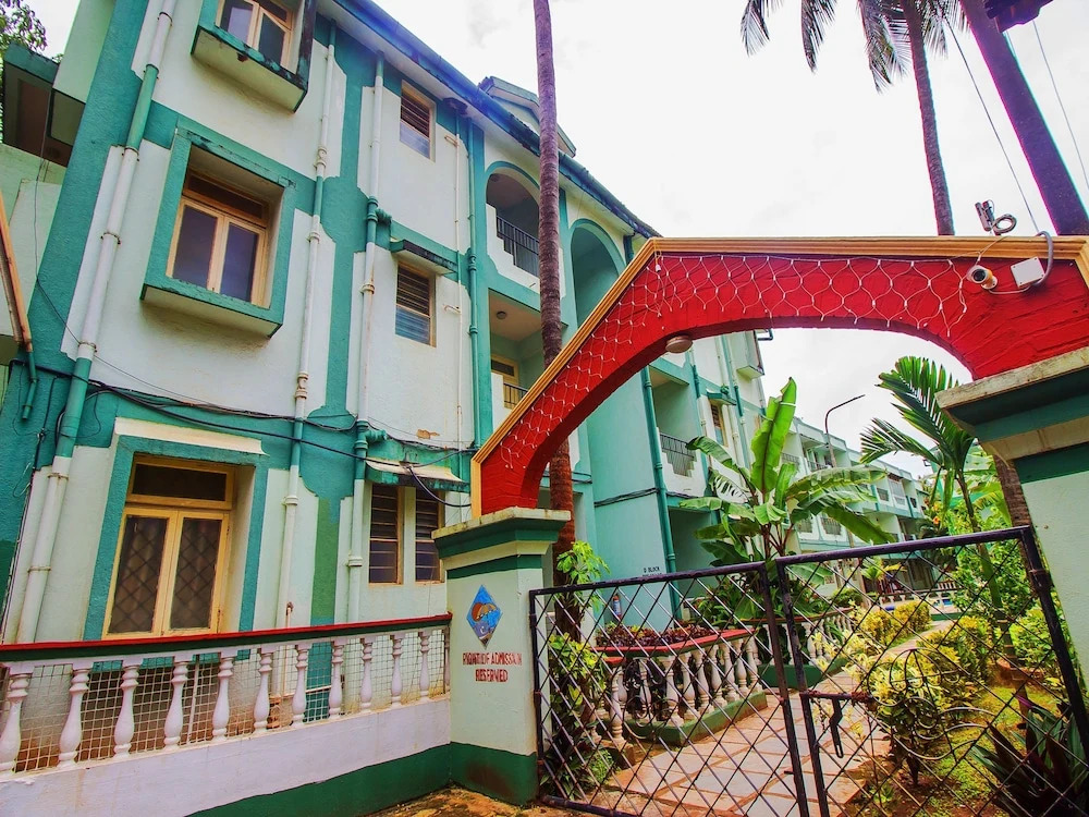 OYO 16984 Home Elegant 1BHK Calangute
