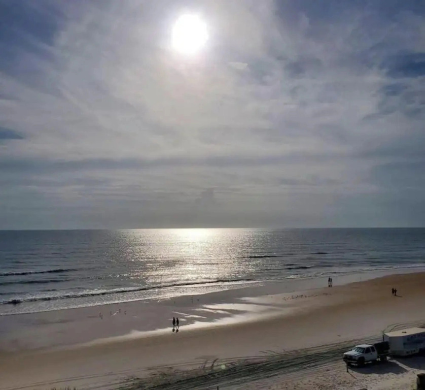 Daytona Beach Oceanfront Apartment for Rent
