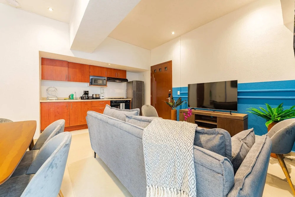 Anahuac Apartments by VH