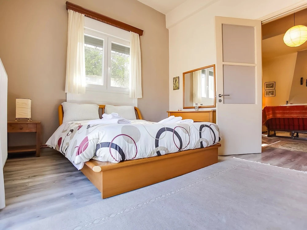 Homely Holiday Home in Sernikaki with Balcony