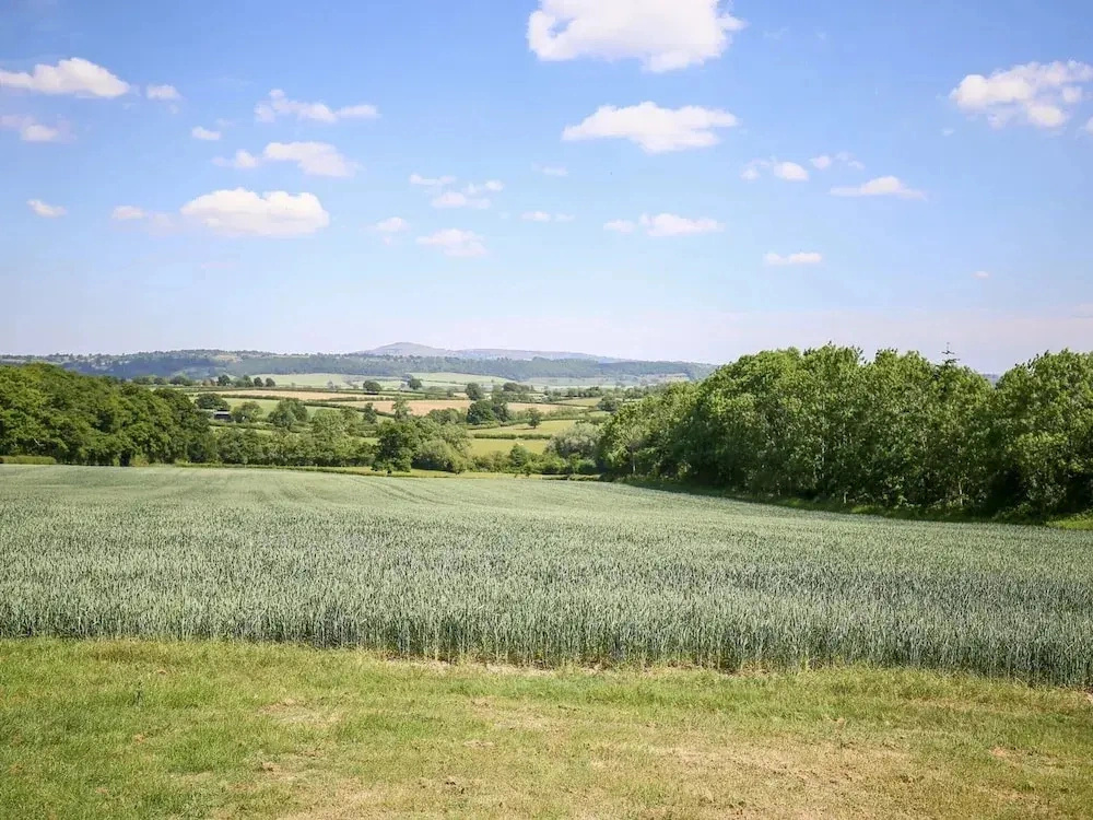 Cottage in Shropshire With Pool & Tennis