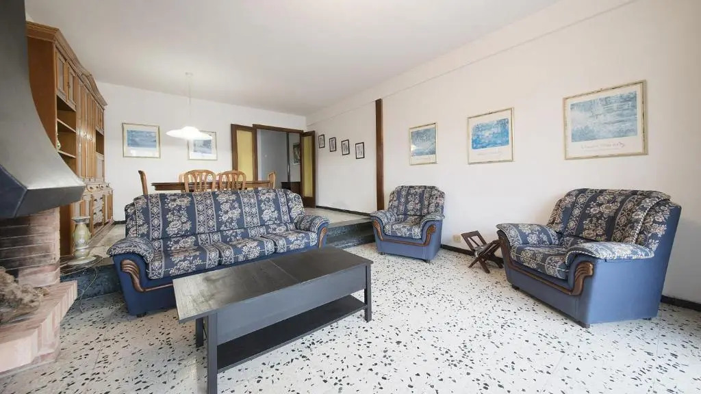 R28 Apartamento Montserrat 11-3