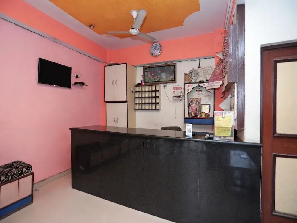 SPOT ON 40707 Hotel Mohan
