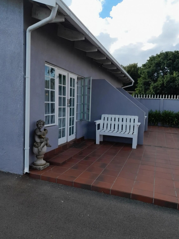 The Cradles Rest Guest House