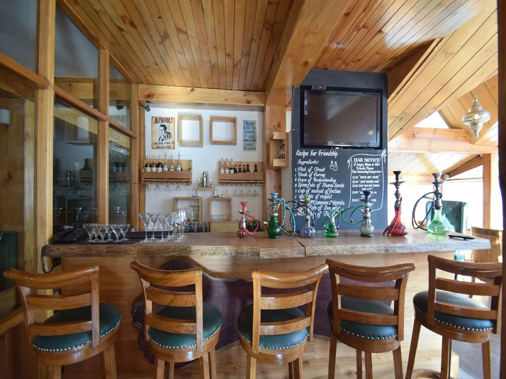 OYO 1430 Hotel Whispering Inn