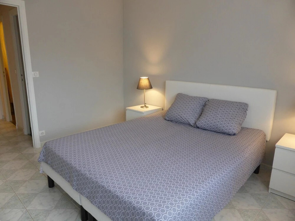 Apartment With one Bedroom in Juan Les Pins, With Wonderful Mountain V