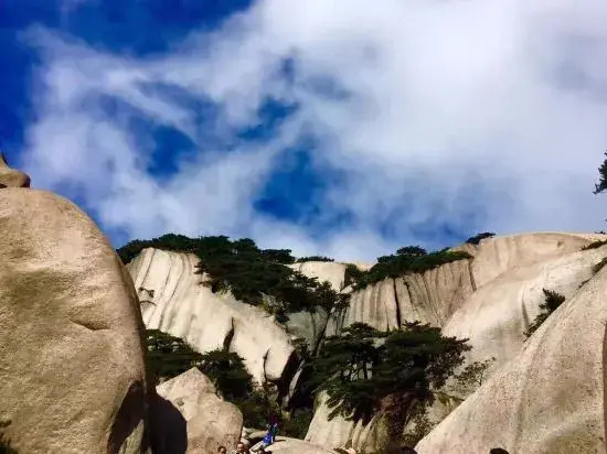 Tianzhu Mountain Zhoujia Manor (Dalongwo Cableway)