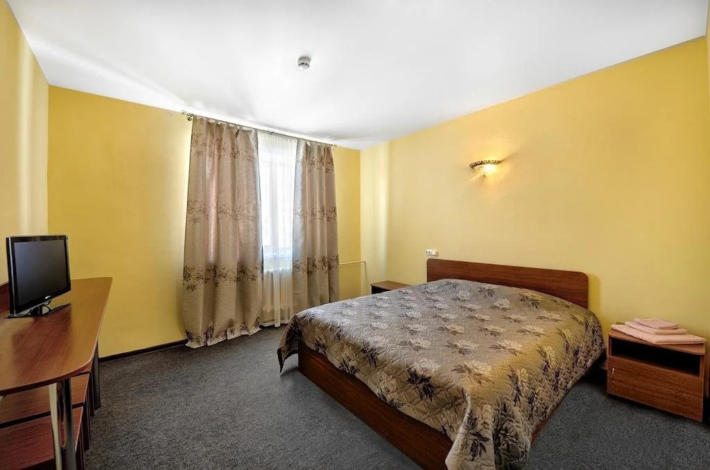 Hotel on Obvodnom