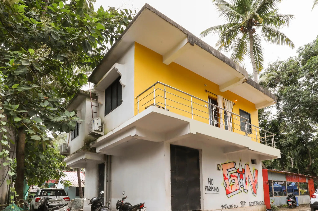 OYO Flagship 49710 Red Rose Guest House