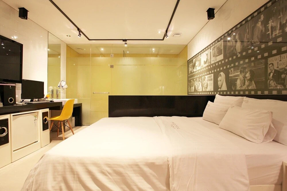 Hotel Pop Guri