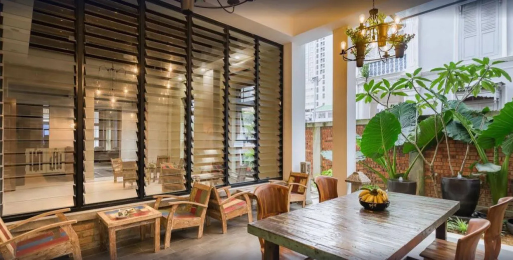 Travellers Planet Hotel & Guest House