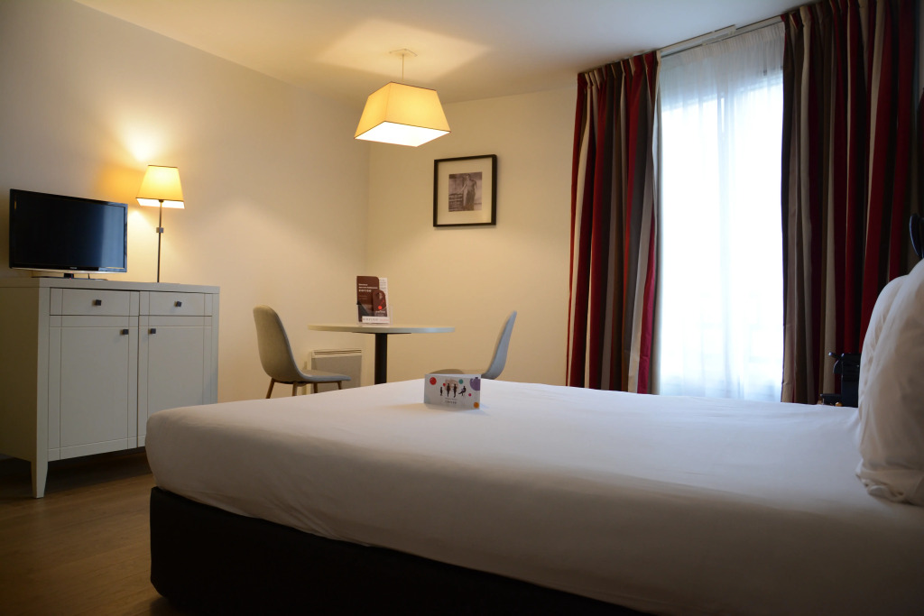 Hotel Cerise Chatou