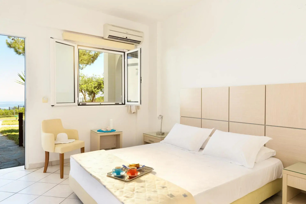 Karras Star Hotel