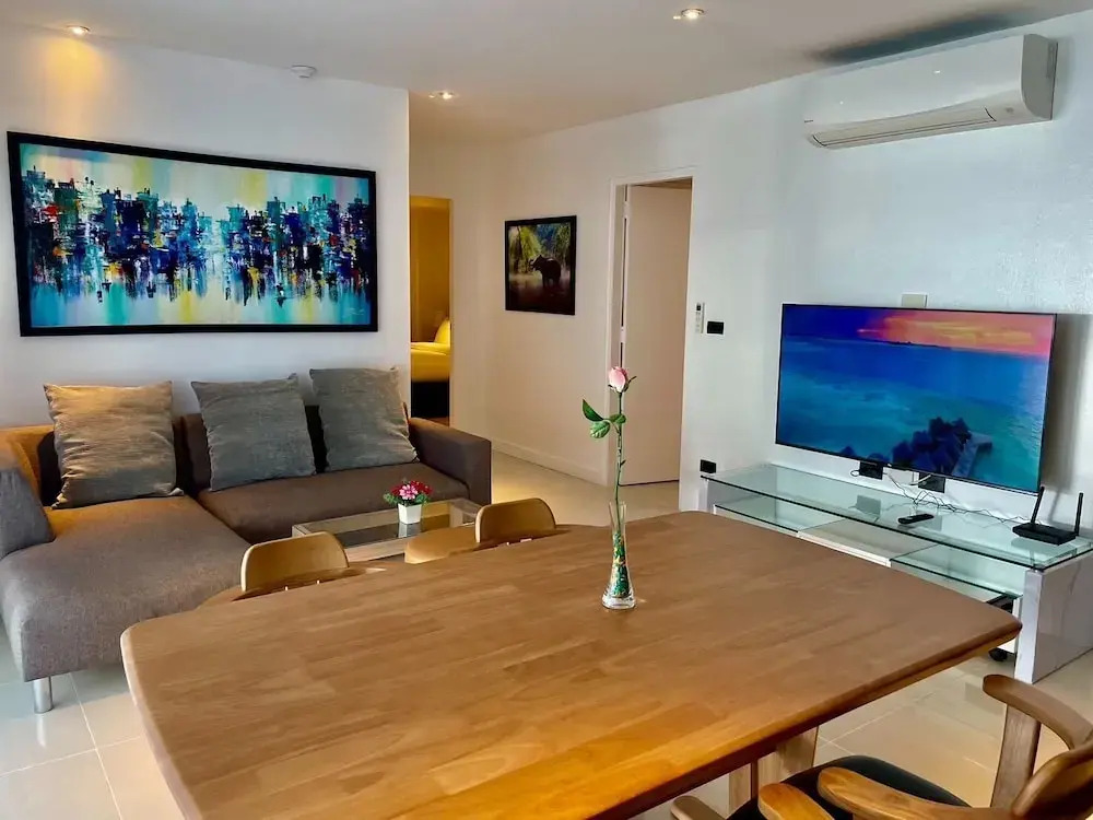 B12a - 2 Bdr Condo With Pool Access, Karon Beach