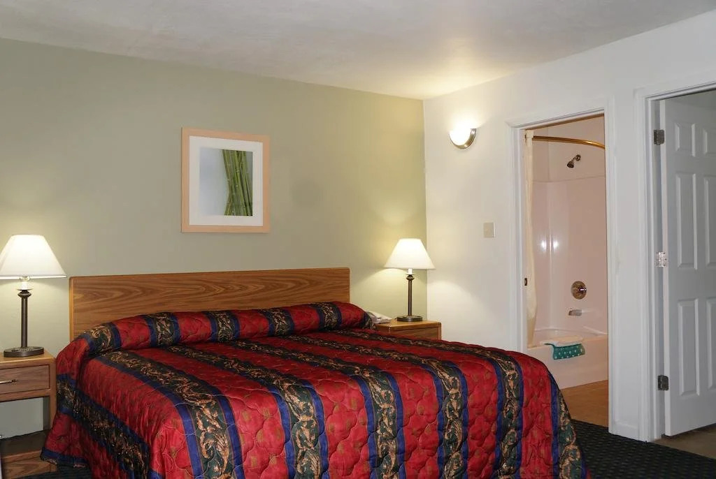 Lake Marina Inn