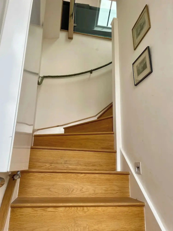 Apartment Sleeps 6 With Parking