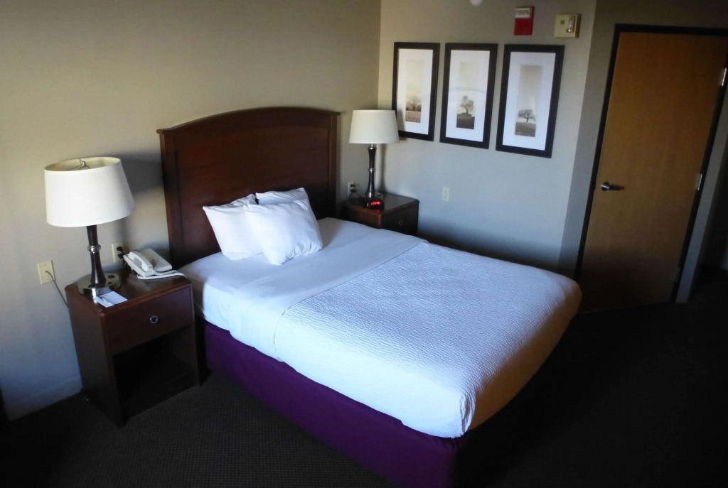 AmericInn by Wyndham Mitchell
