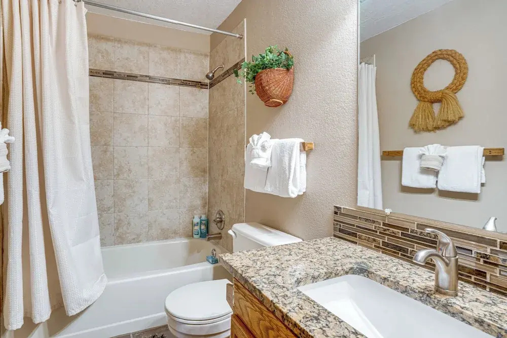 10 Mi to Keystone: Updated Mtn-view Condo