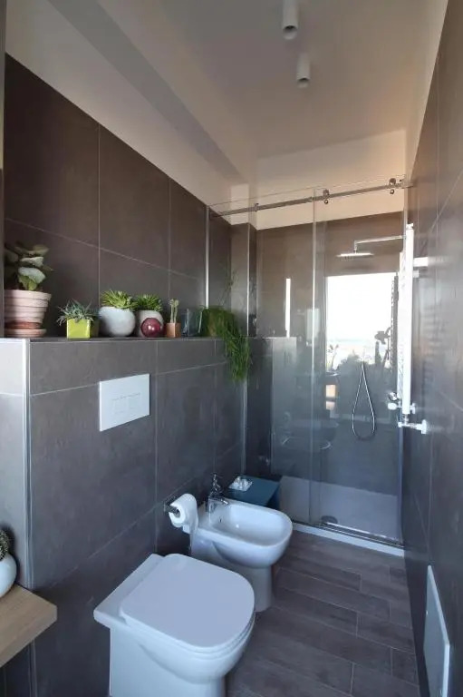 Seaview Apartments