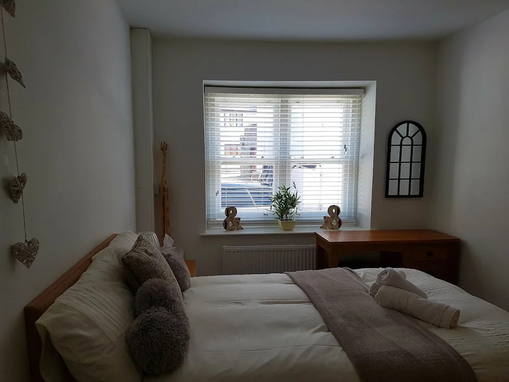 25A Bridge Street