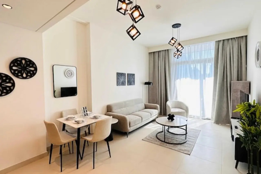 OYO HOME 1350 Premium 1-bed Apt Burj Crow