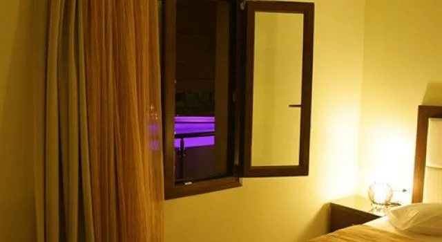Sandy Suites