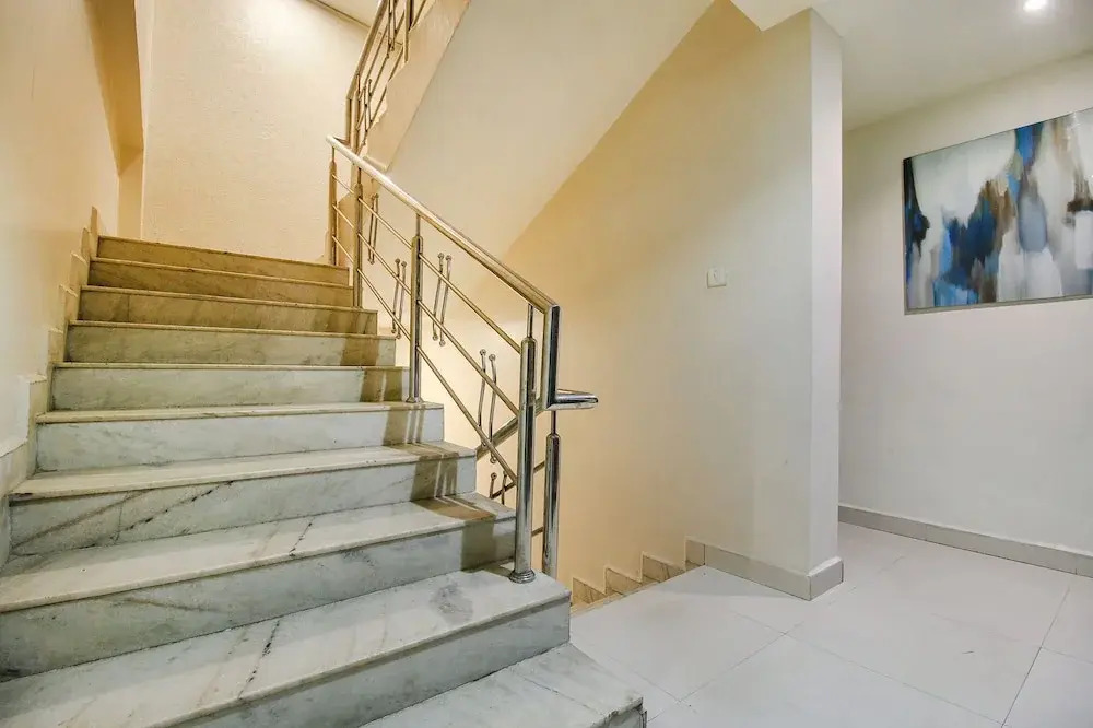 FabHotel Royal Palace II