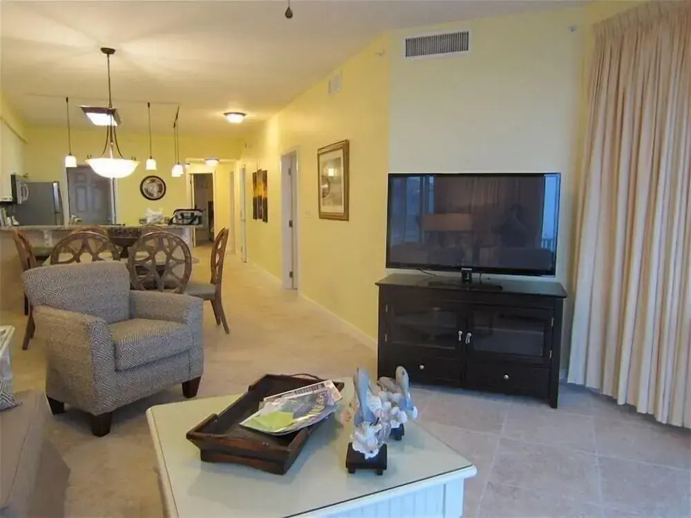 Crescent Condominiums 3 Bedroom Apartment by BnD