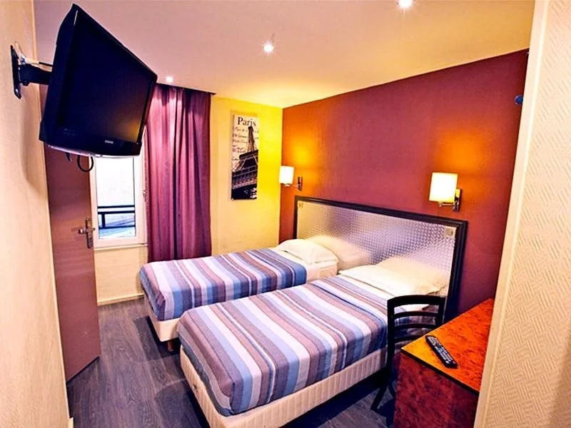 Plug inn Montmartre by Hiphophostels