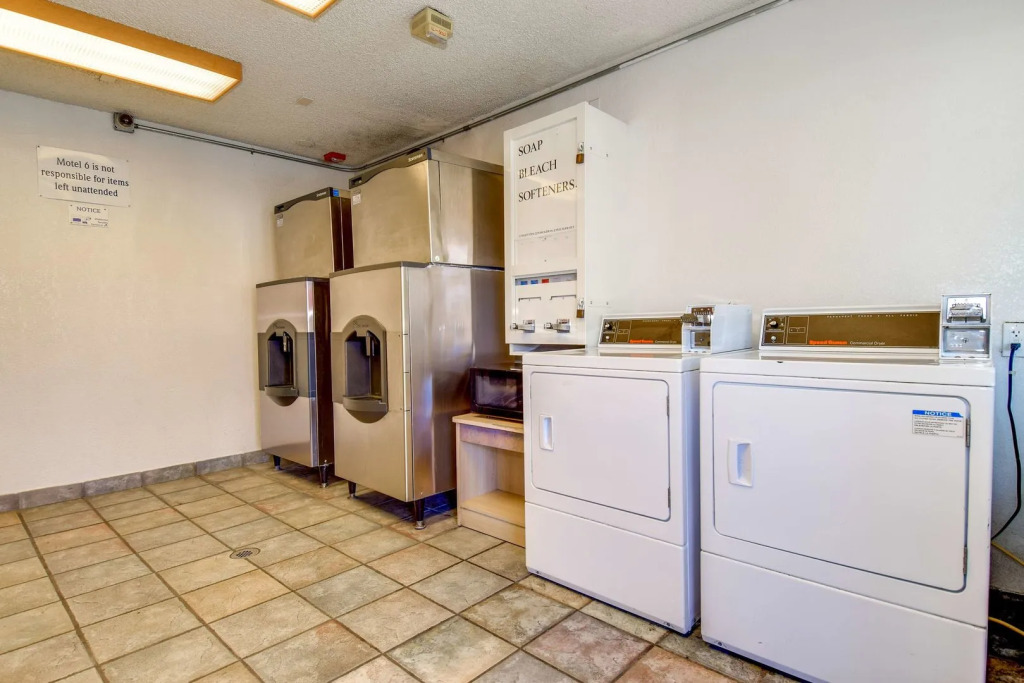 Motel 6-Riverside, CA - South