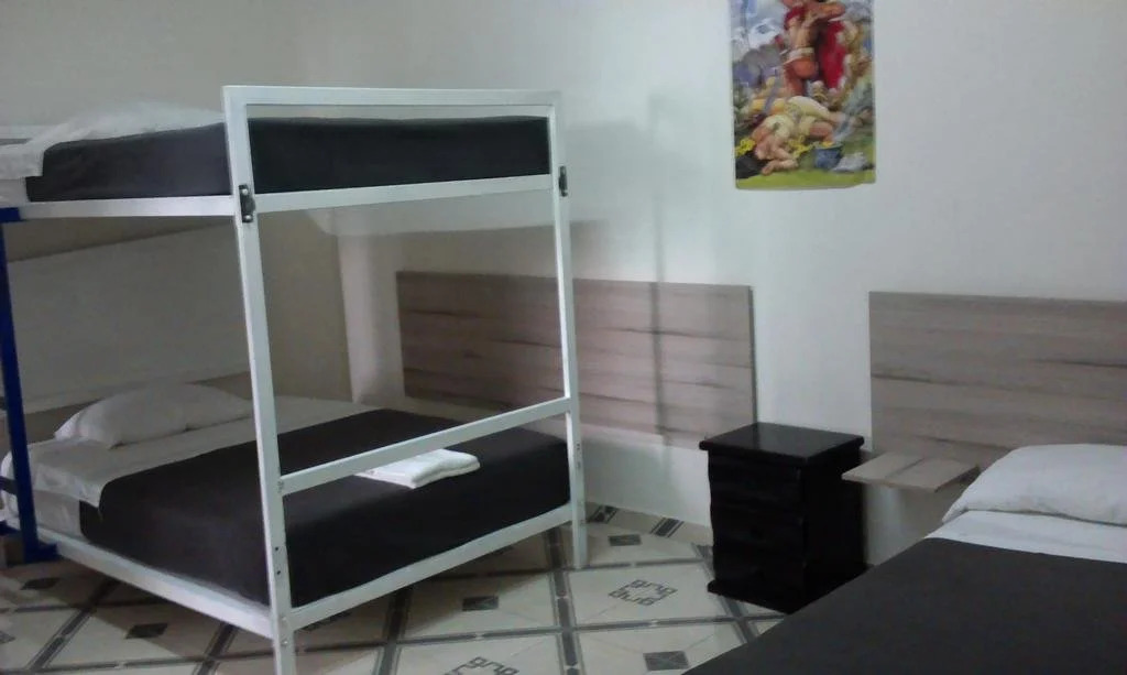 Hostel Oasis Centro by oyo rooms
