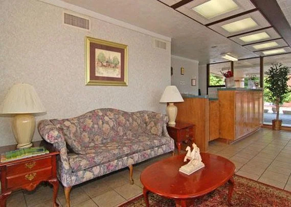 Williamsburg Travel Inn