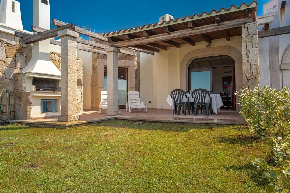 Vista Blu Villa With Shared Pool