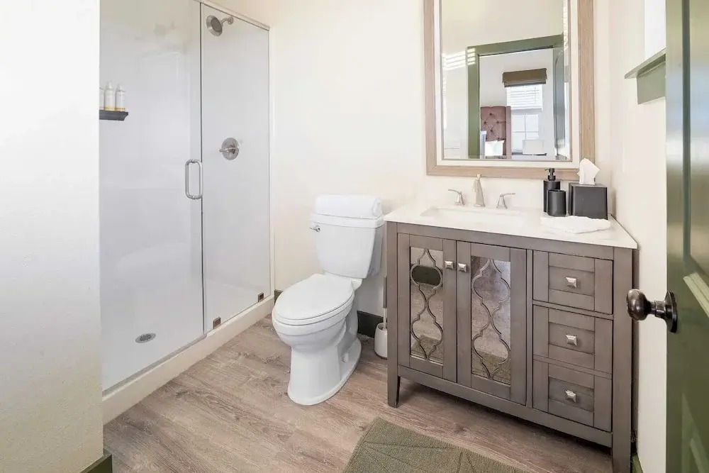 Sleeps 18! 7bdr, Backyard Pool, Walk to Beach Miramar Beach Jewel by Avantstay