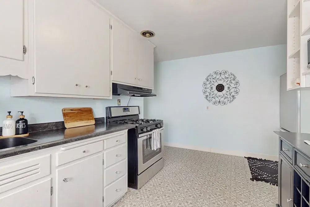 2BR Centrally Located Duplex Near Shopping