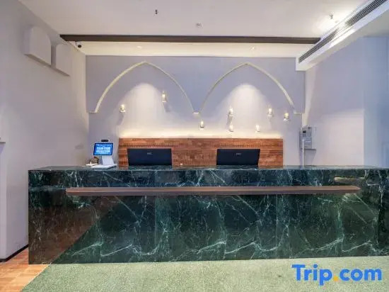 The Andaman Star Trek Hotel (3rd Street, two alleys, Chaoyang Plaza, Nanning)