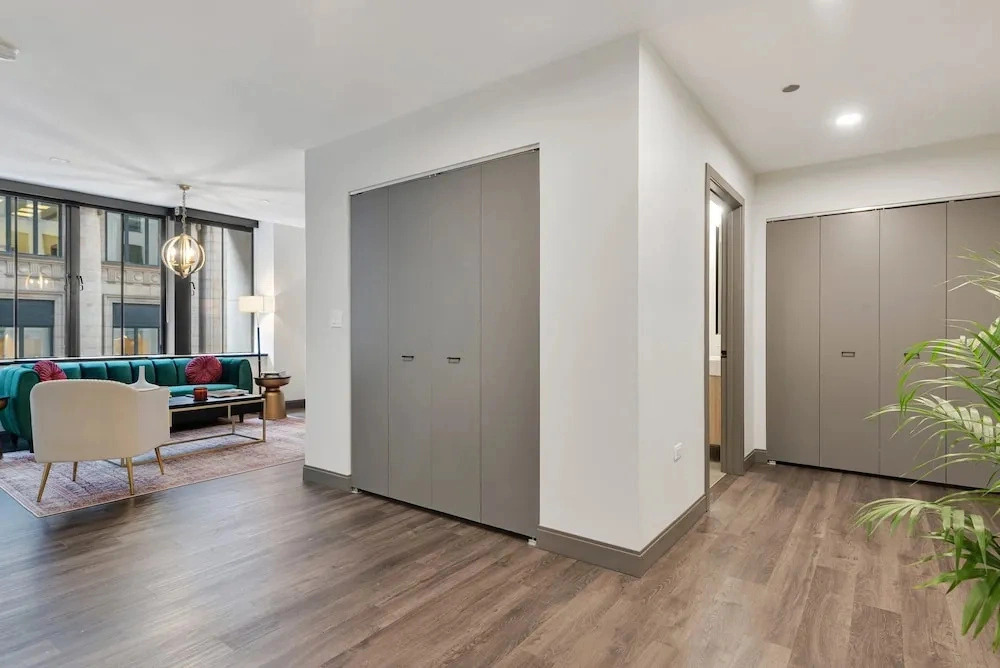 Two Units Seamless Stay Downtown Convenience