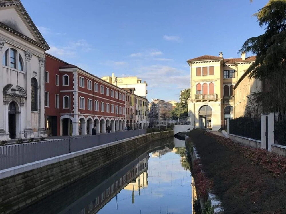 Pleasant Apartment in Venice near Mestre Train Station