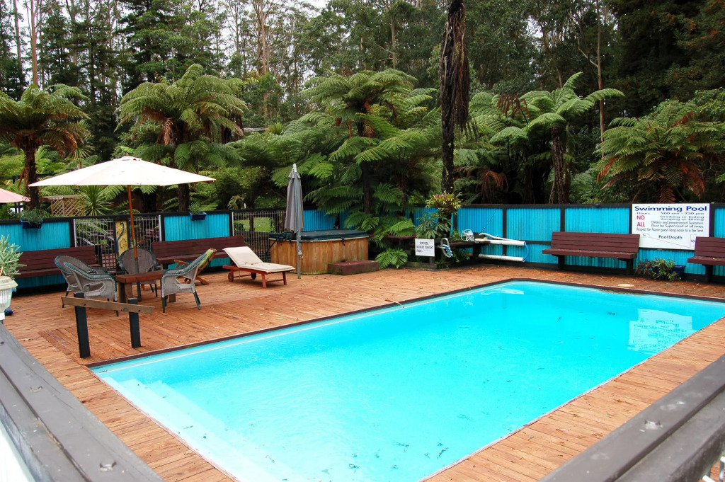 Woodlands Motel