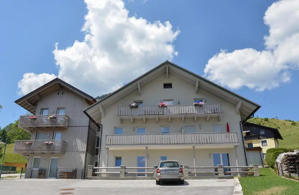 Alpine Appartement Top 8 by AA Holiday Homes