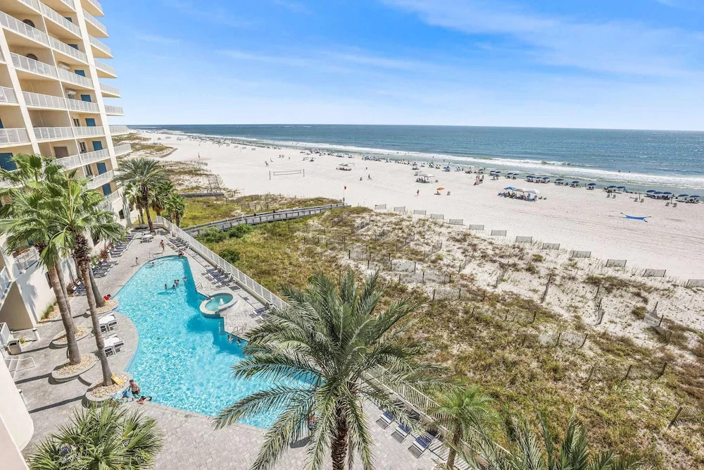 Admirals Quarters 508- Luxury Beachfront Condo 3 Bedrooms 3 Baths 5th Floor